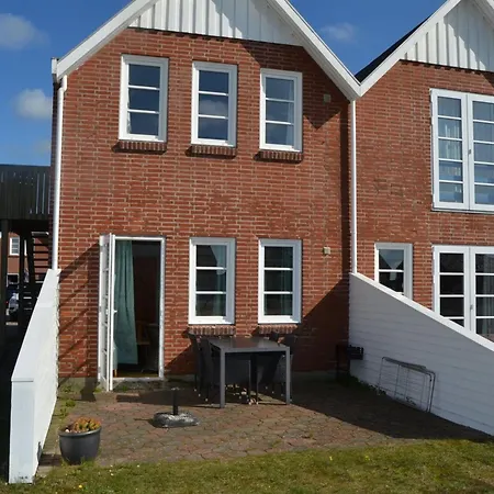 Appartement Lorenz - 2-3km From The Sea By Interhome