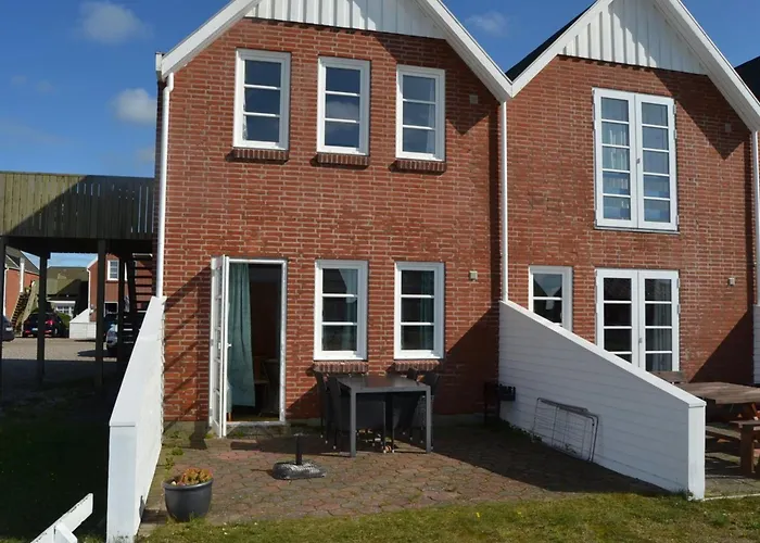 Appartement Lorenz - 2-3km From The Sea By Interhome